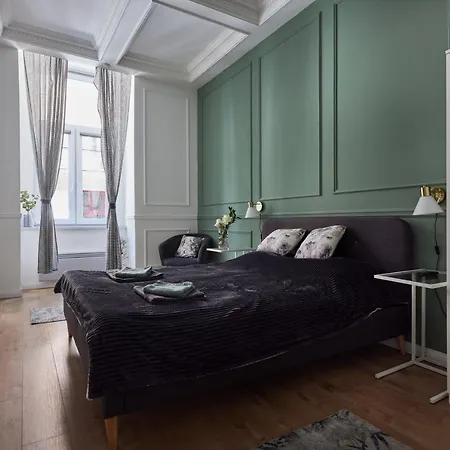 Spacious Luxury In The Centre Apartment
