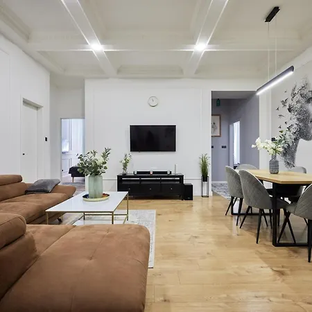 Spacious Luxury In The Centre * Budapest
