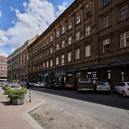 Spacious Luxury In The Centre * Budapest