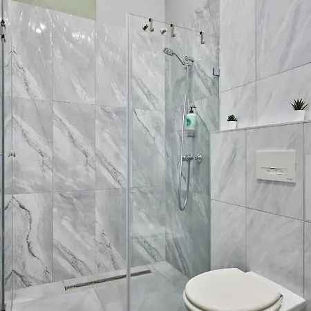 Spacious Luxury In The Centre