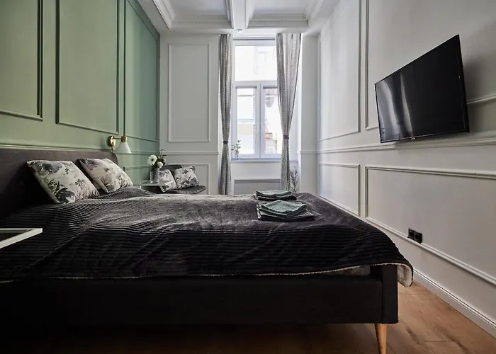 Апартаменты Spacious Luxury In The Centre Будапешт
