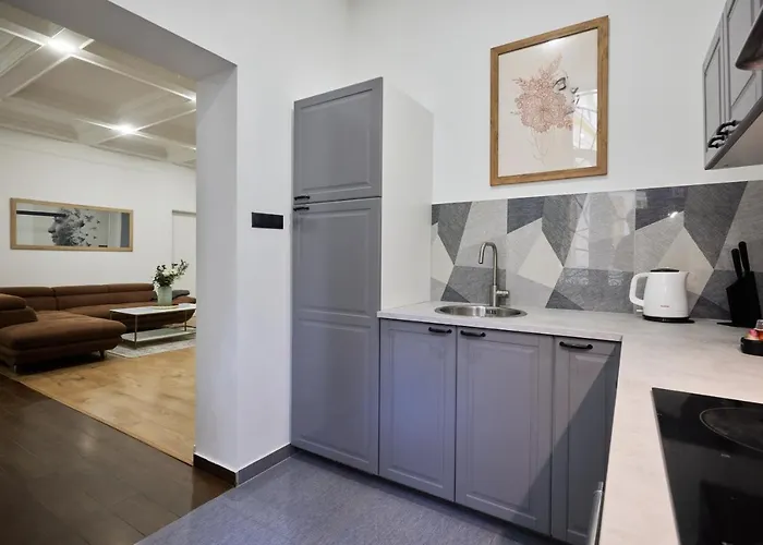 Spacious Luxury In The Centre * Boedapest